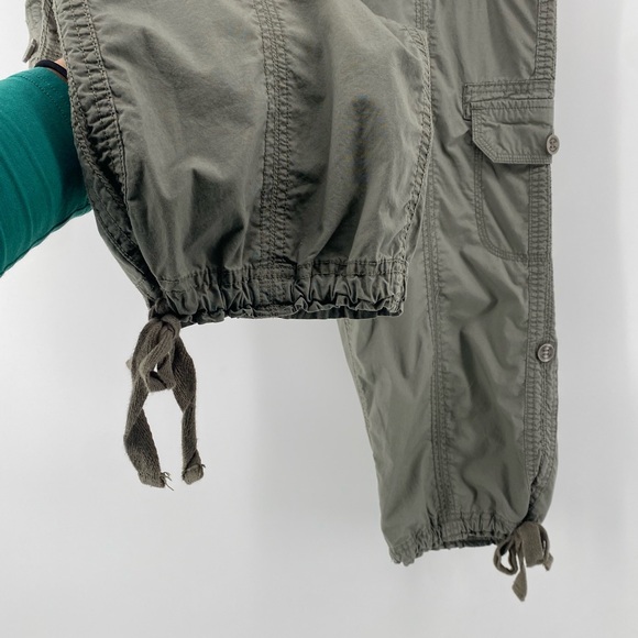 Calvin Klein Performance | Women’s Medium Army Green 100% Cotton Cargo Capris - Picture 3 of 6